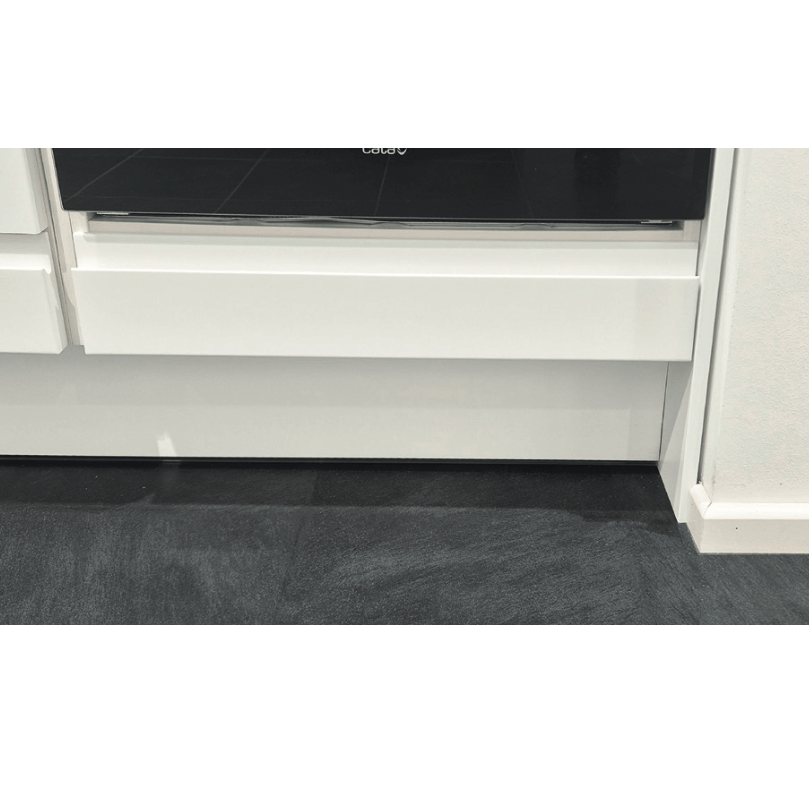 Ten uunipeltilaatikko hidastimellla